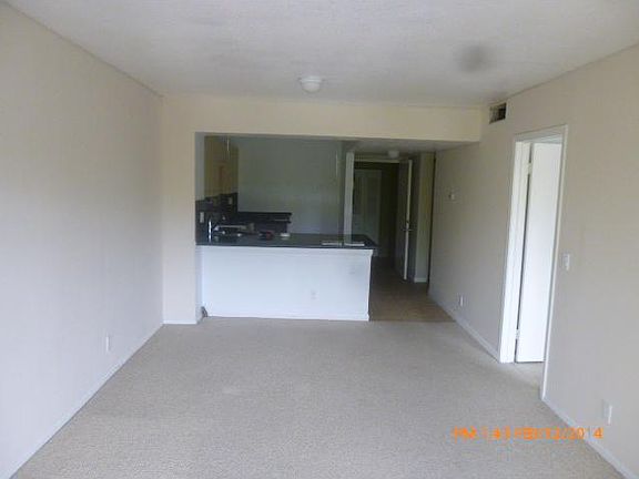 4th image of 8000 SW 81st Dr APT 405