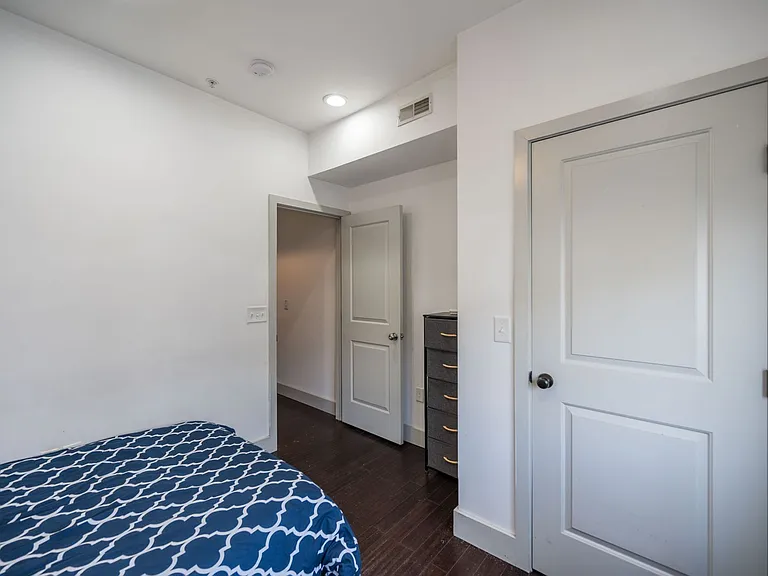 1770 Waterloo St — Photo 13