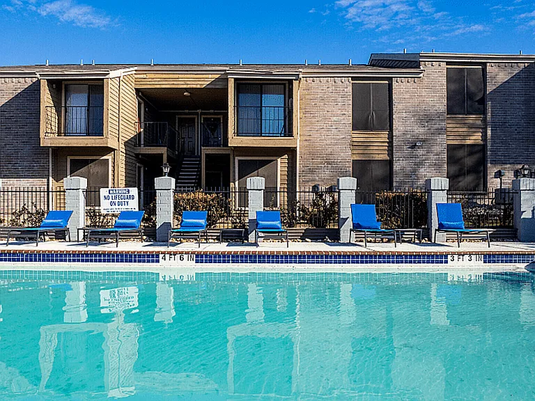 Ashford Costa Perla Swimming Pool