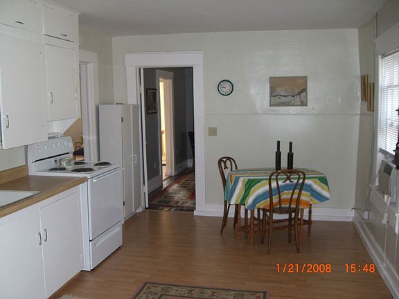 Another view of kitchen