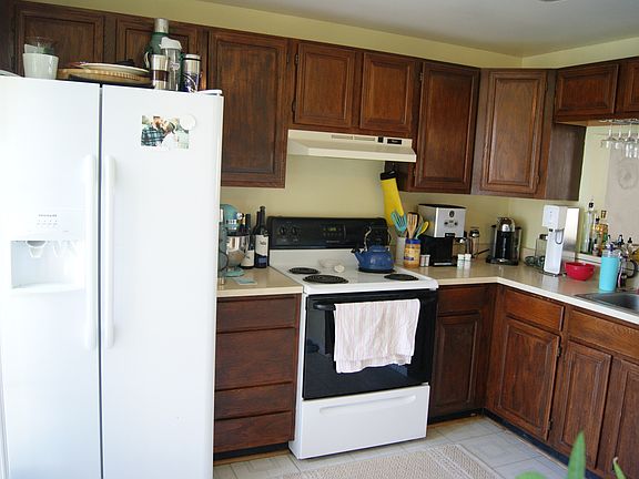 2nd image of 1233 Brice Sq