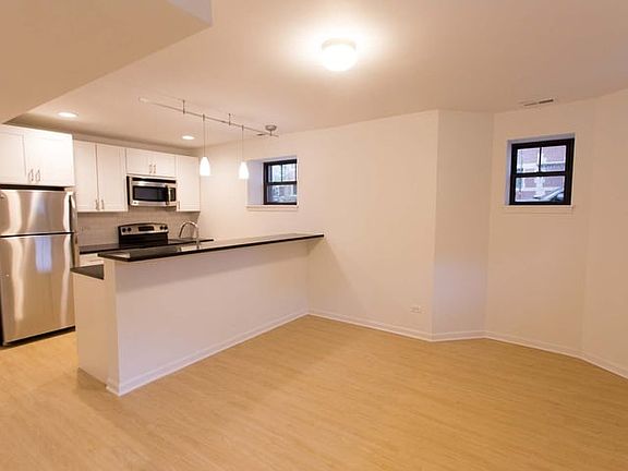 3rd image of 5557-59 S University Ave #6314476