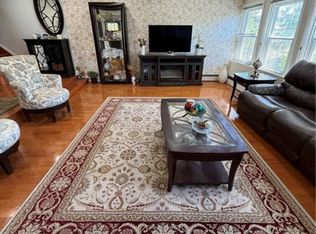 8562 148th St, Jamaica, NY 11435