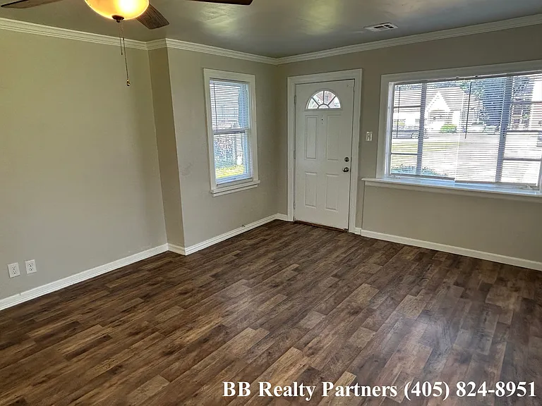 1122 S Xanthus Pl — Photo 3