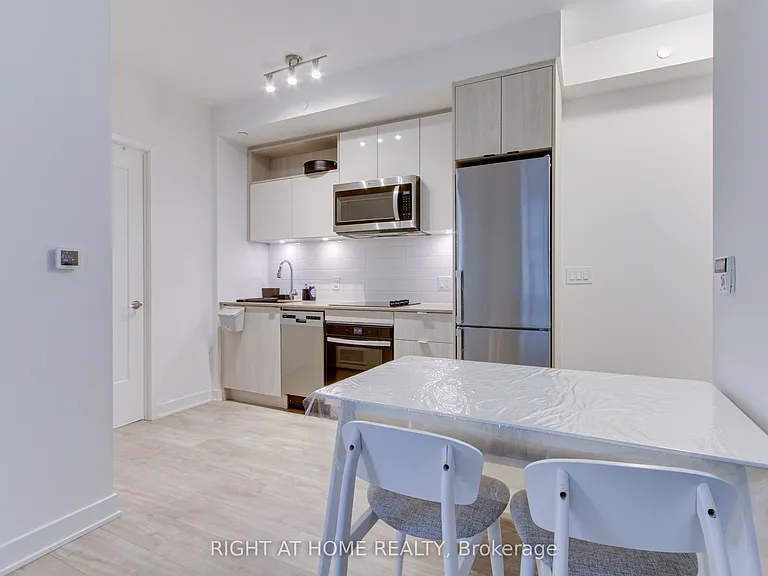 70 Princess St #312B — Photo 10