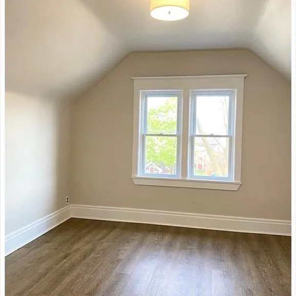 13 Delaware St #UPPER — Photo 4