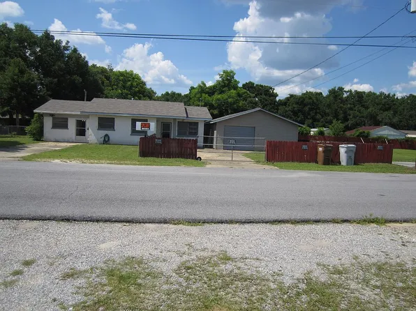 3932 Church St, Pace, FL 32571