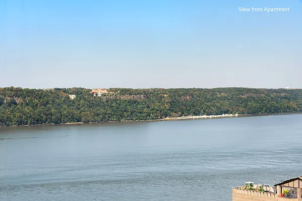 Sold by Compass | media 10