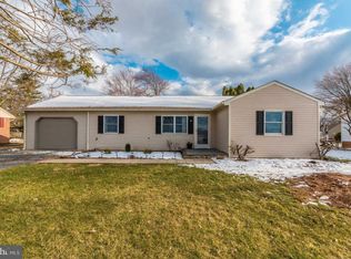 1048 Sunset Ave, East Earl, PA 17519