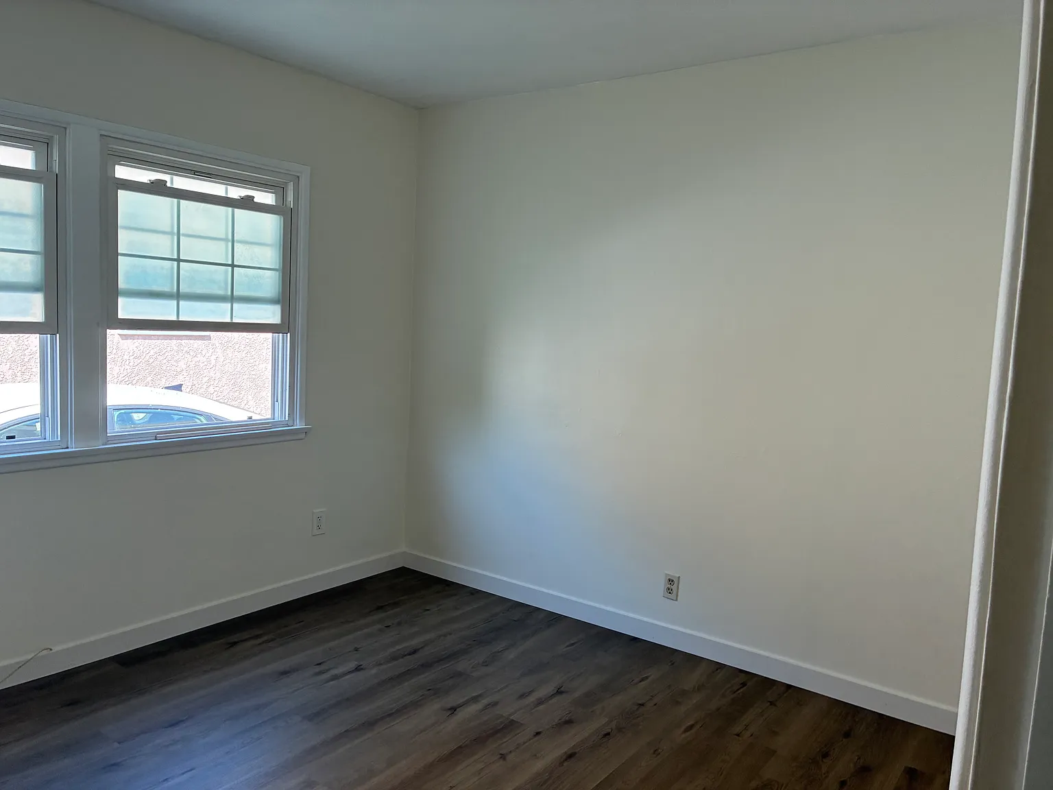 3 bed, 961 sqft, $4,300 — Photo 3