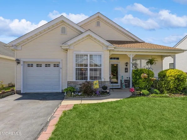 9 Cardinal Place, Barnegat, NJ 08005