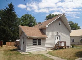 415 Cedar St, Paw Paw, MI 49079