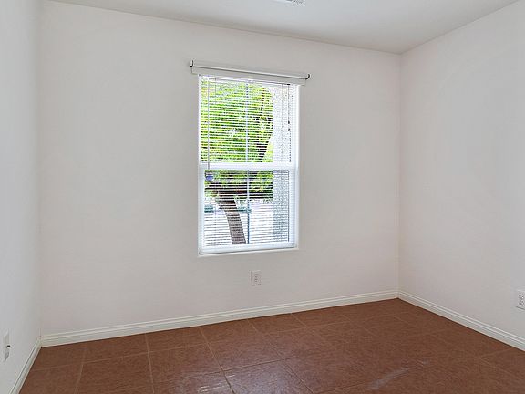 2nd image of 974 Ashford Hollow Ave