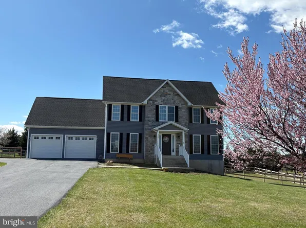 554 Cherry Hill Farm Dr, Kearneysville, WV 25430