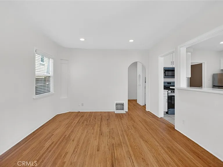 610 E Fairview Blvd — Photo 8