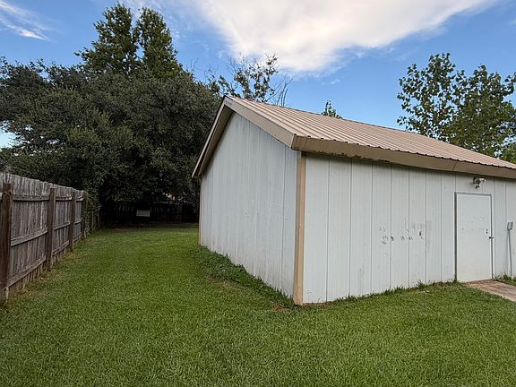 3rd image of 204 Westover Dr