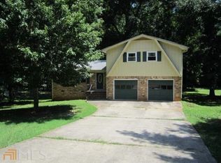 446 Barbashela Dr, Stone Mountain, GA 30088