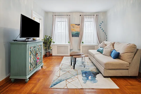 Sold by REMAX Elite | media 2