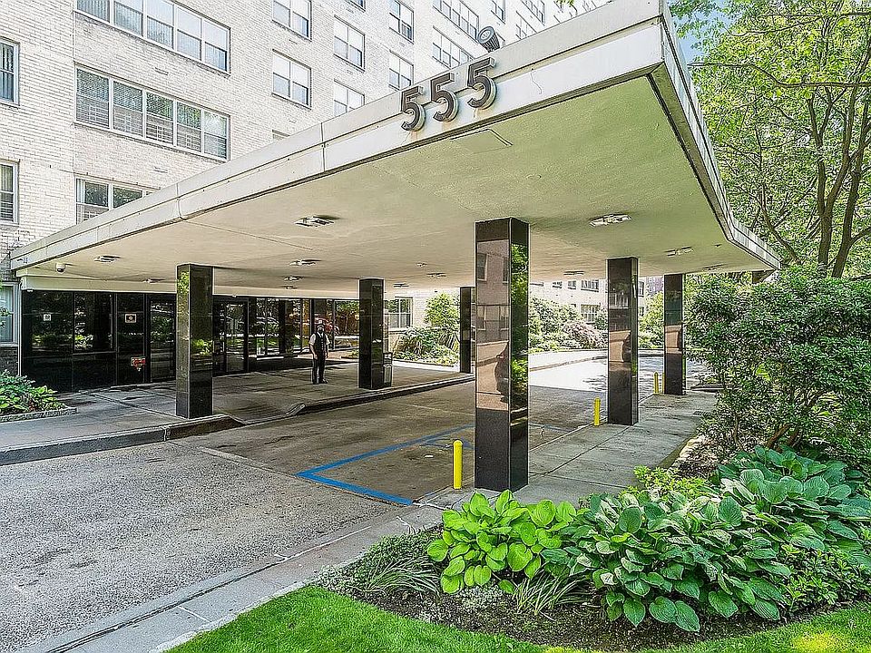 1st image of 555 Kappock St APT 11J