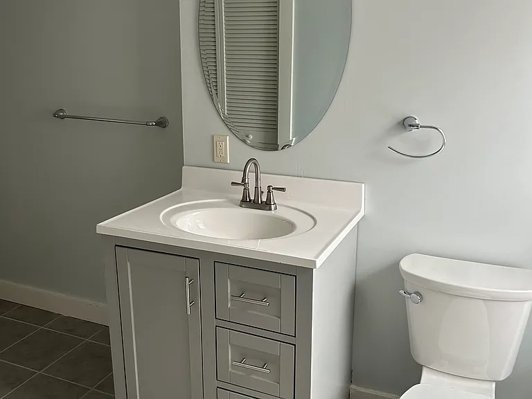 927 Valley Rd #8 — Photo 9