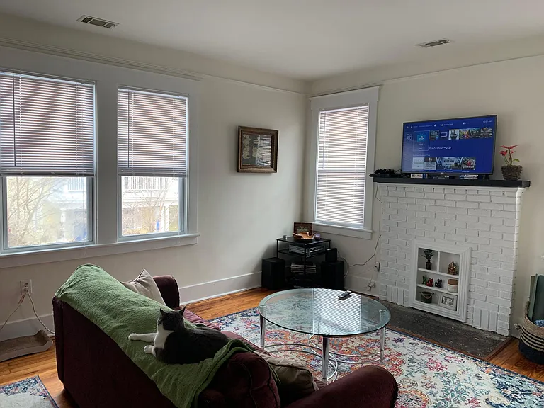 701 E 39th St #D — Photo 10