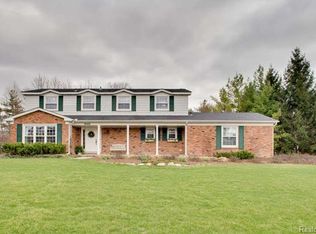 13122 Drury Ln, Plymouth, MI 48170