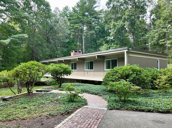14 Overlook Dr