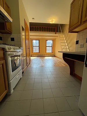 Rented by Peter Meskouris LREB | media 12