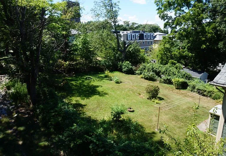 16 Cobden St #1 — Photo 12