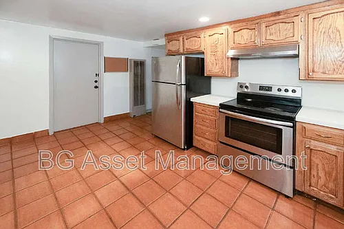 936 Tennent Ave #B Photo 1