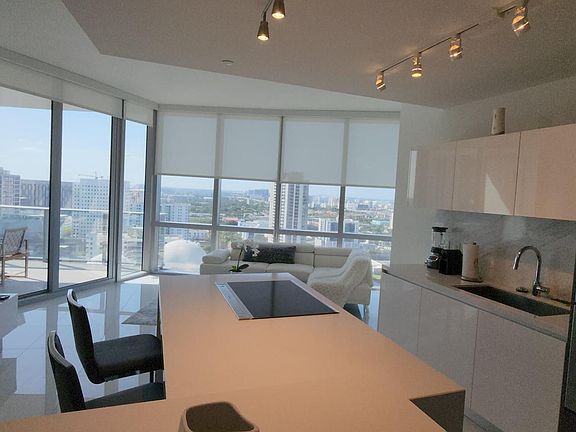 2nd image of 851 NE 1st Ave #2104