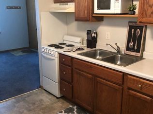 511 C Ave NW #8, Cedar Rapids, IA 52405