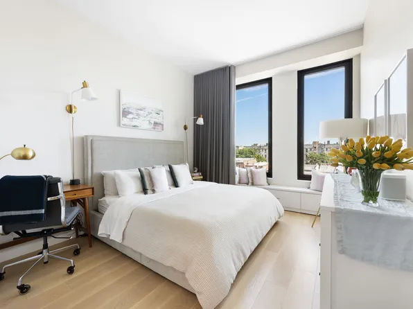 21-21 31st Street image 11 of 24