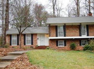 3925 Brookfield Dr, Charlotte, NC 28210