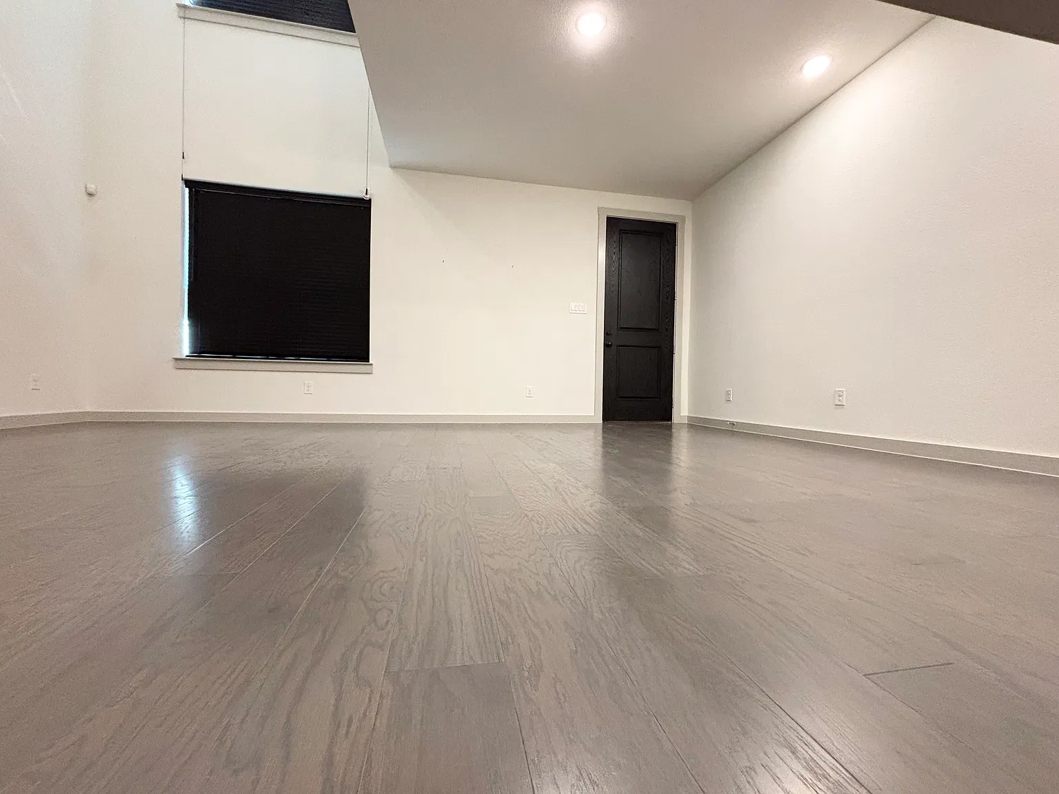 2 bed, 2.5 bath, 1500 sqft, $2,850 — Photo 2