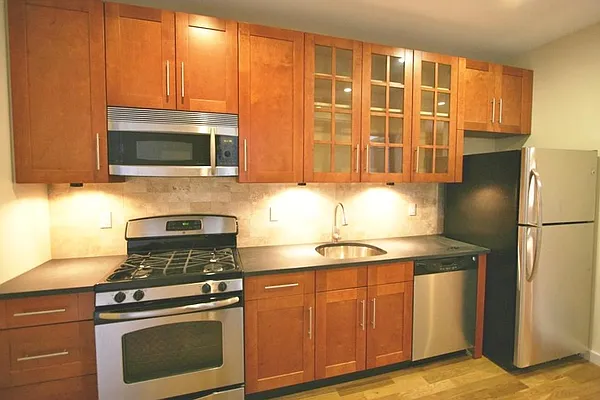 Rented by Corcoran | media 27