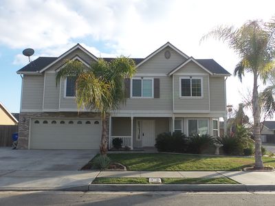 1035 Tranquility Ct, Lemoore, CA, 93245