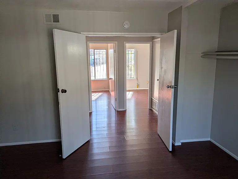 8430 Noeline Ave — Photo 8