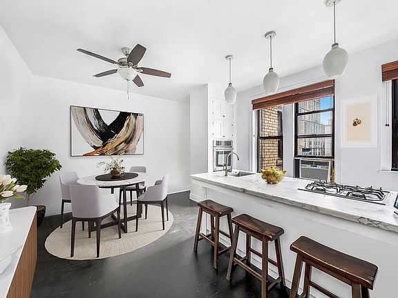 2nd image of 461 W 44th St #5DE