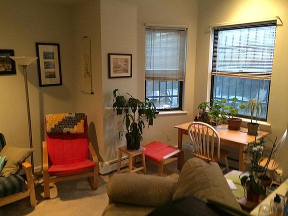 2nd image of 6-12 Blackwood St #5B