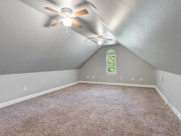 204 Tunbridge Dr — Photo 25