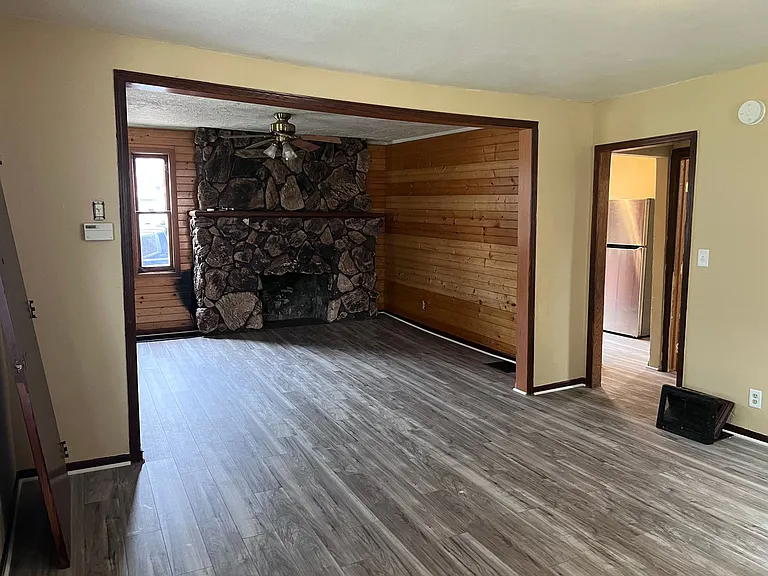 376 Rockport Rd — Photo 8