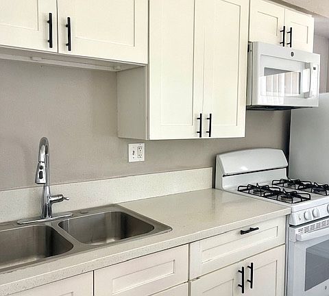 4th image of 316 N Dalton Ave #3