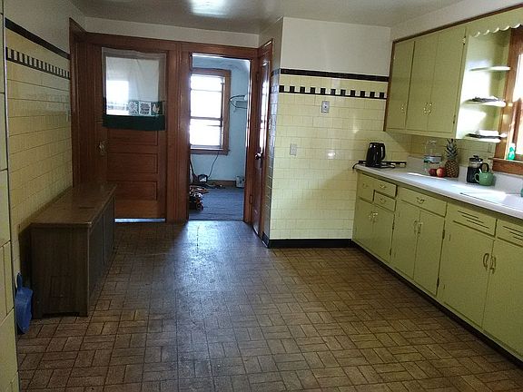 3rd image of 13323 S Houston Ave