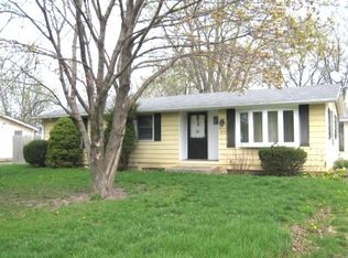 1512 Surrey Rd, Batavia, IL 60510