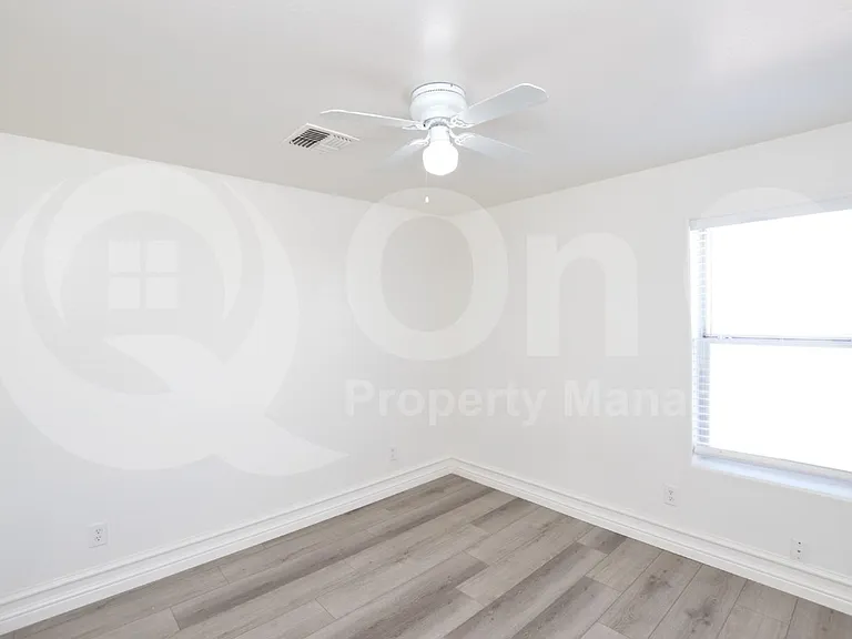 8830 W Coronado Dr — Photo 14