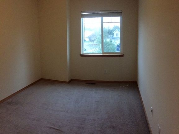 5th image of 6307 79th Ave NE