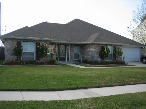 2536 W Friendship Dr, Harvey, LA 70058