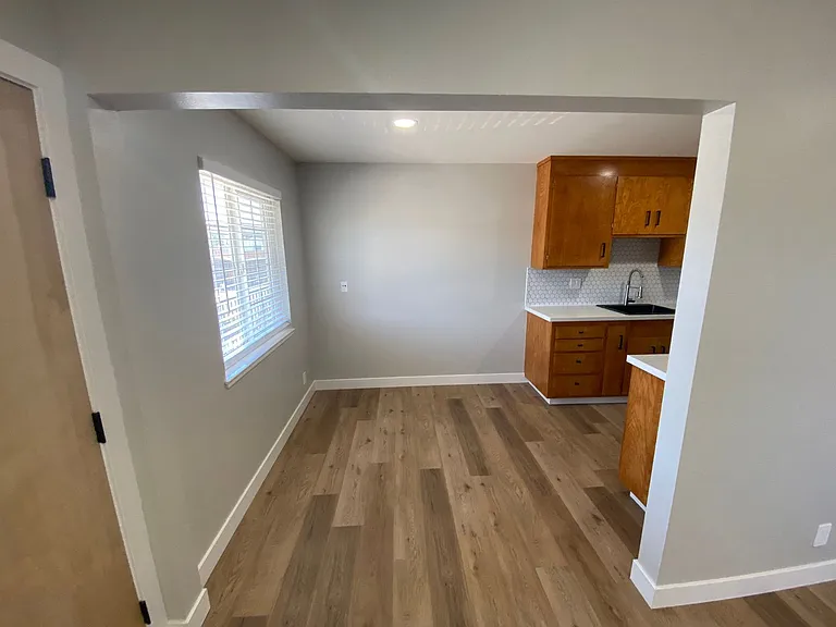150th Avenue Apartments — Photo 11