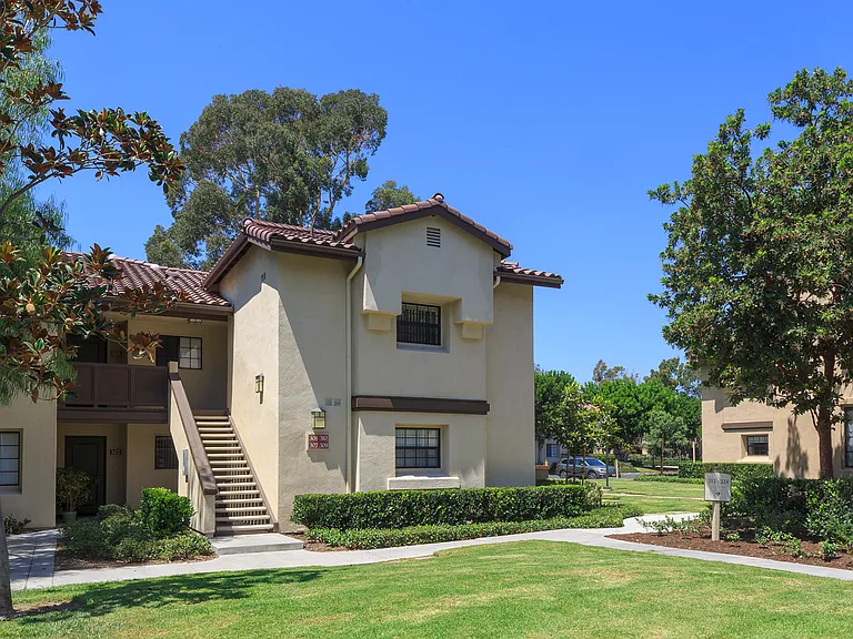 Rancho Alisal Apartment Homes — Photo 17